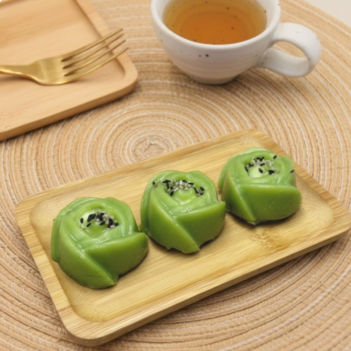 Piek Poon / Pandan Pudding in Coconut Cream